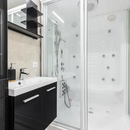 Wonderful 3 Bdr House Old Town Hébergement de vacances Cannes
